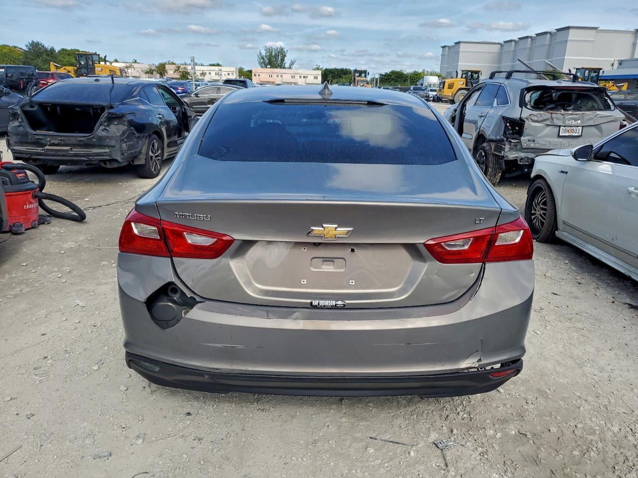 2018 Chevrolet Malibu Lt - Image 6