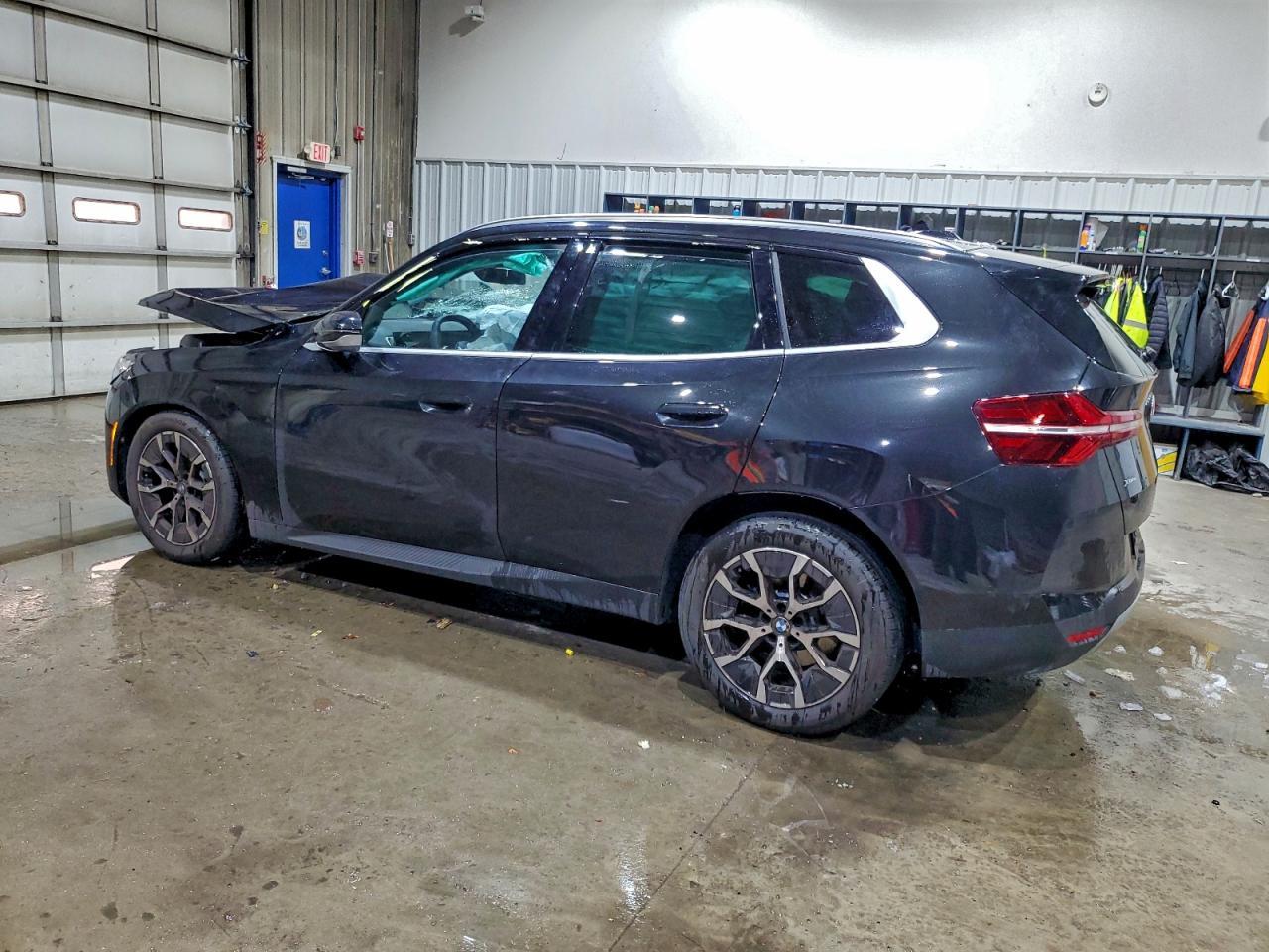 2025 BMW X3 30 xDrive - Image 2