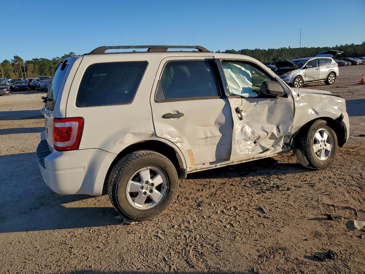 2011 Ford Escape Xlt - Фото 3