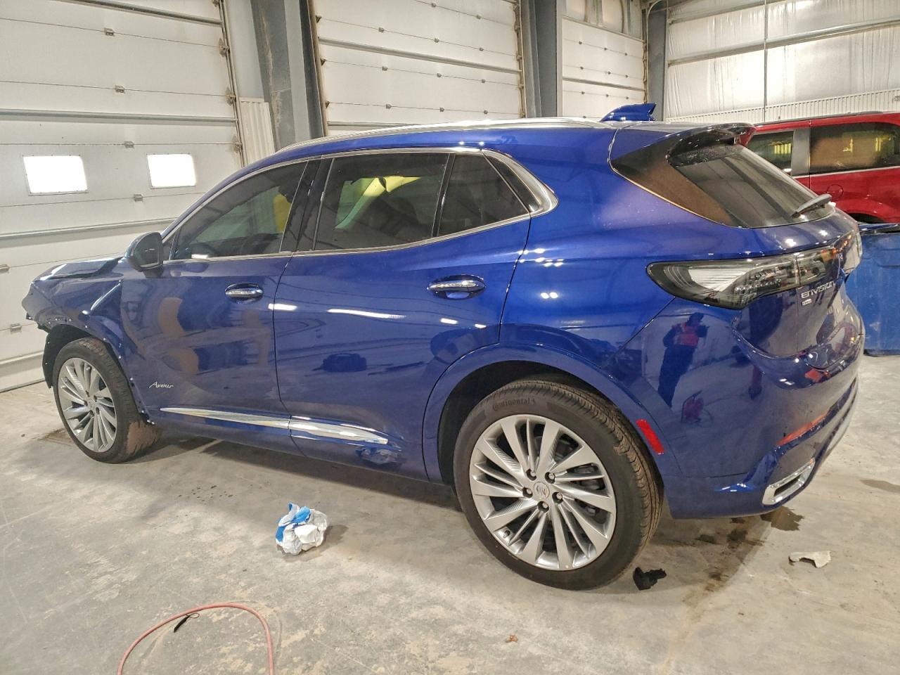 2025 Buick Envision Avenir - Image 2