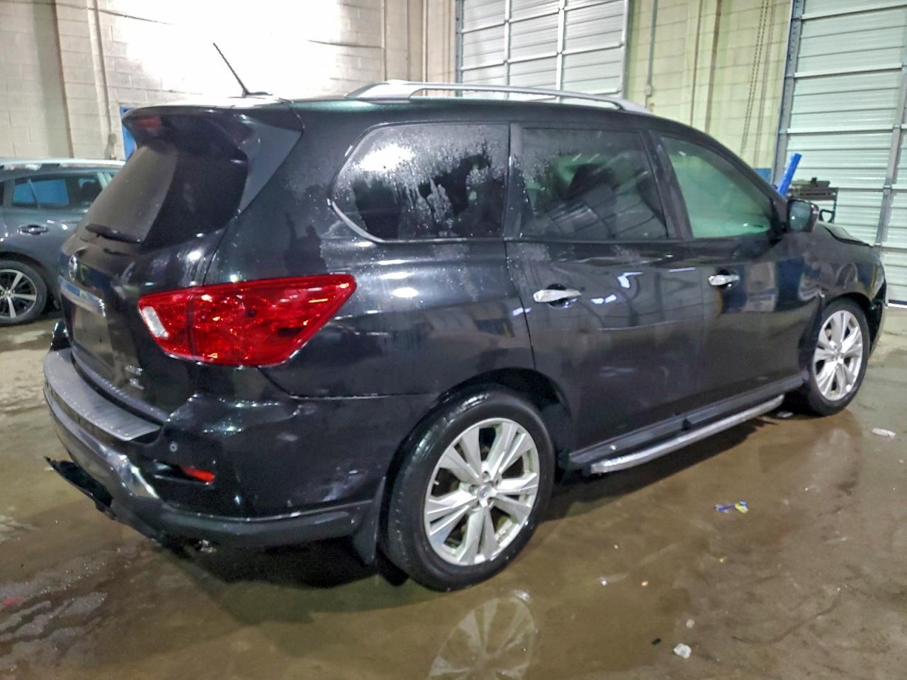 2018 Nissan Pathfinder S - Фото 3