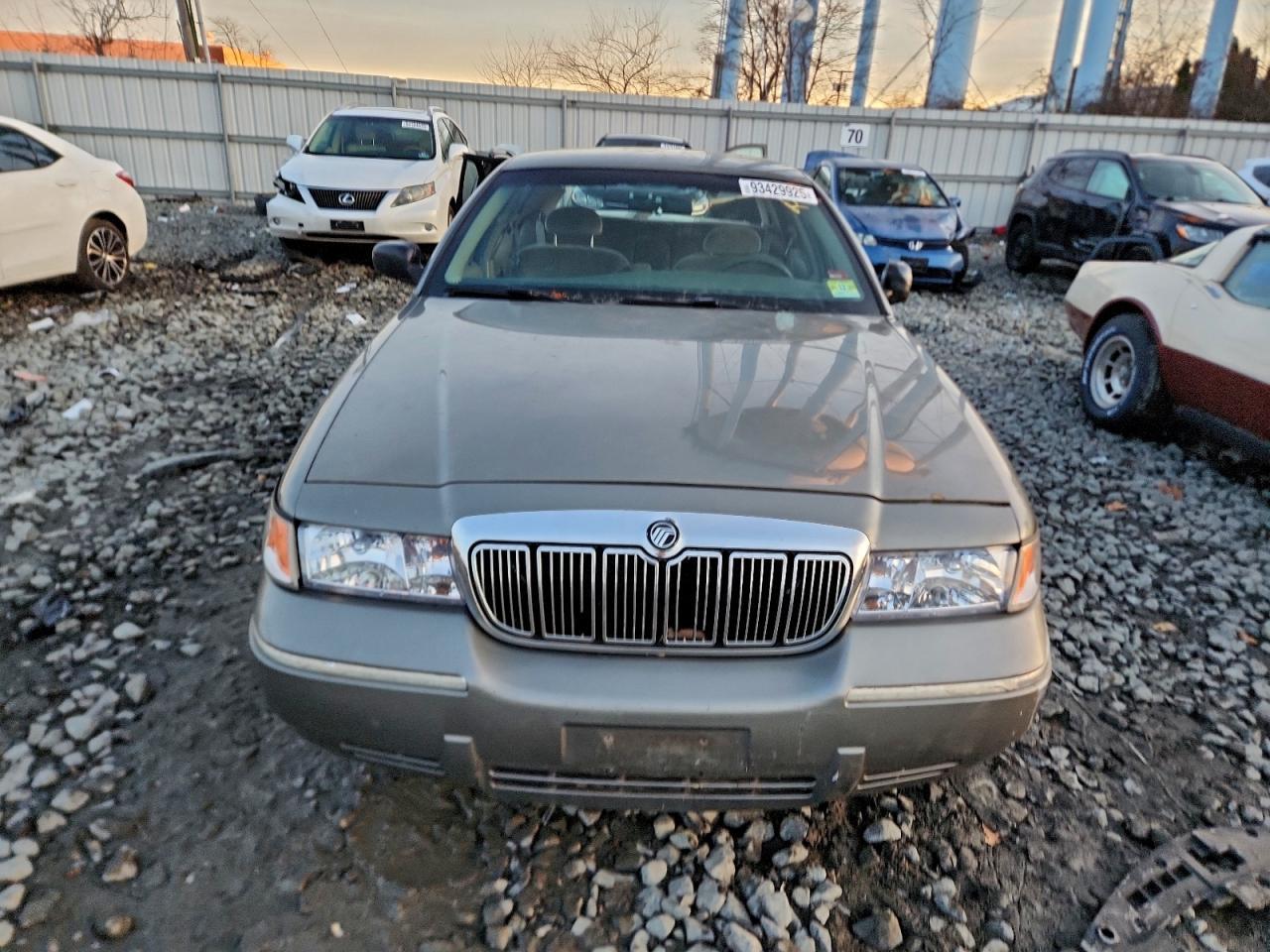 2002 Mercury Grand Marquis Gs - Image 5
