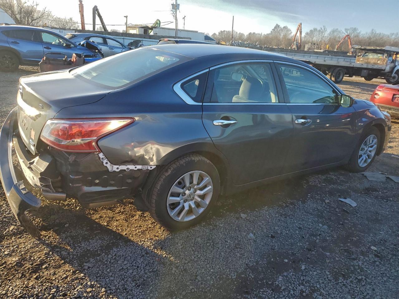 2013 Nissan Altima 2.5 - Image 3
