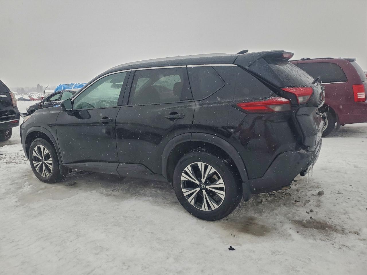 2021 Nissan Rogue Sv - Image 2