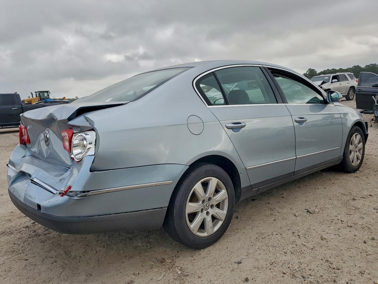 2007 Volkswagen Passat 2.0T - Фото 3