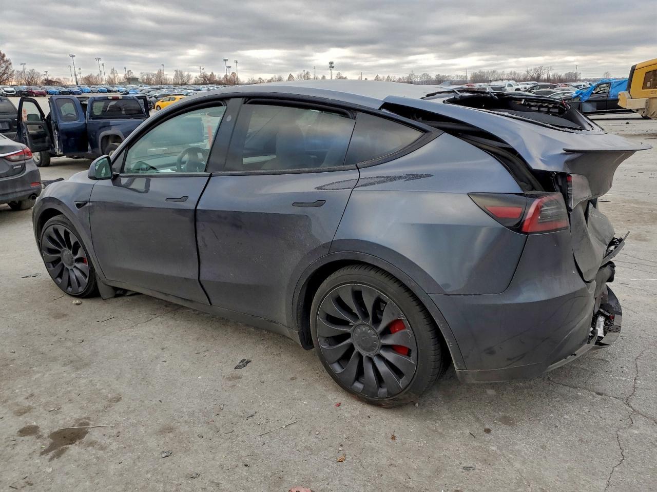 2023 Tesla Model Y - Image 2