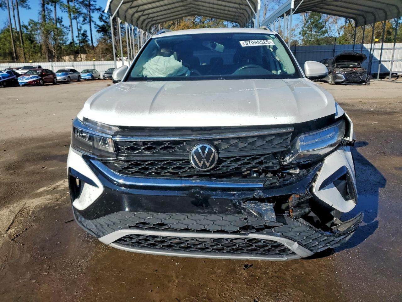 2022 Volkswagen Taos Se - Фото 5
