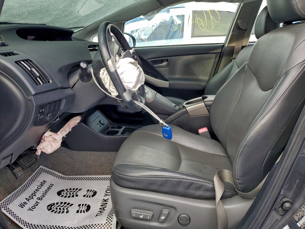 2013 Toyota Prius - Фото 7