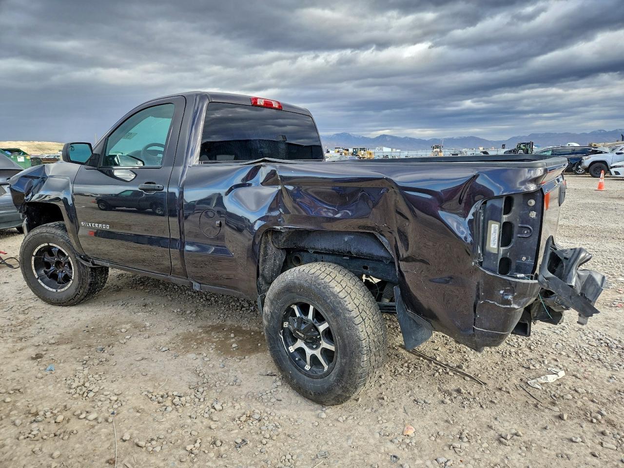 2016 Chevrolet Silverado K1500 - Image 2