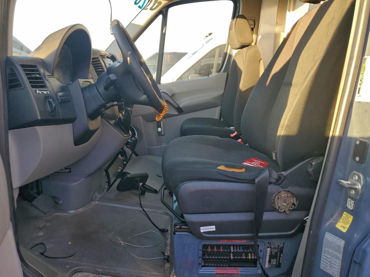 2018 Mercedes-Benz Sprinter 2500 - Image 7