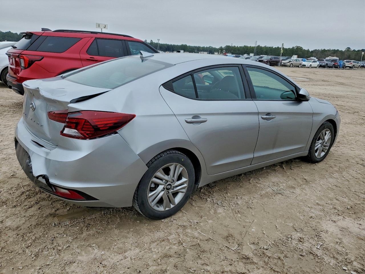 2020 Hyundai Elantra Sel - Image 3