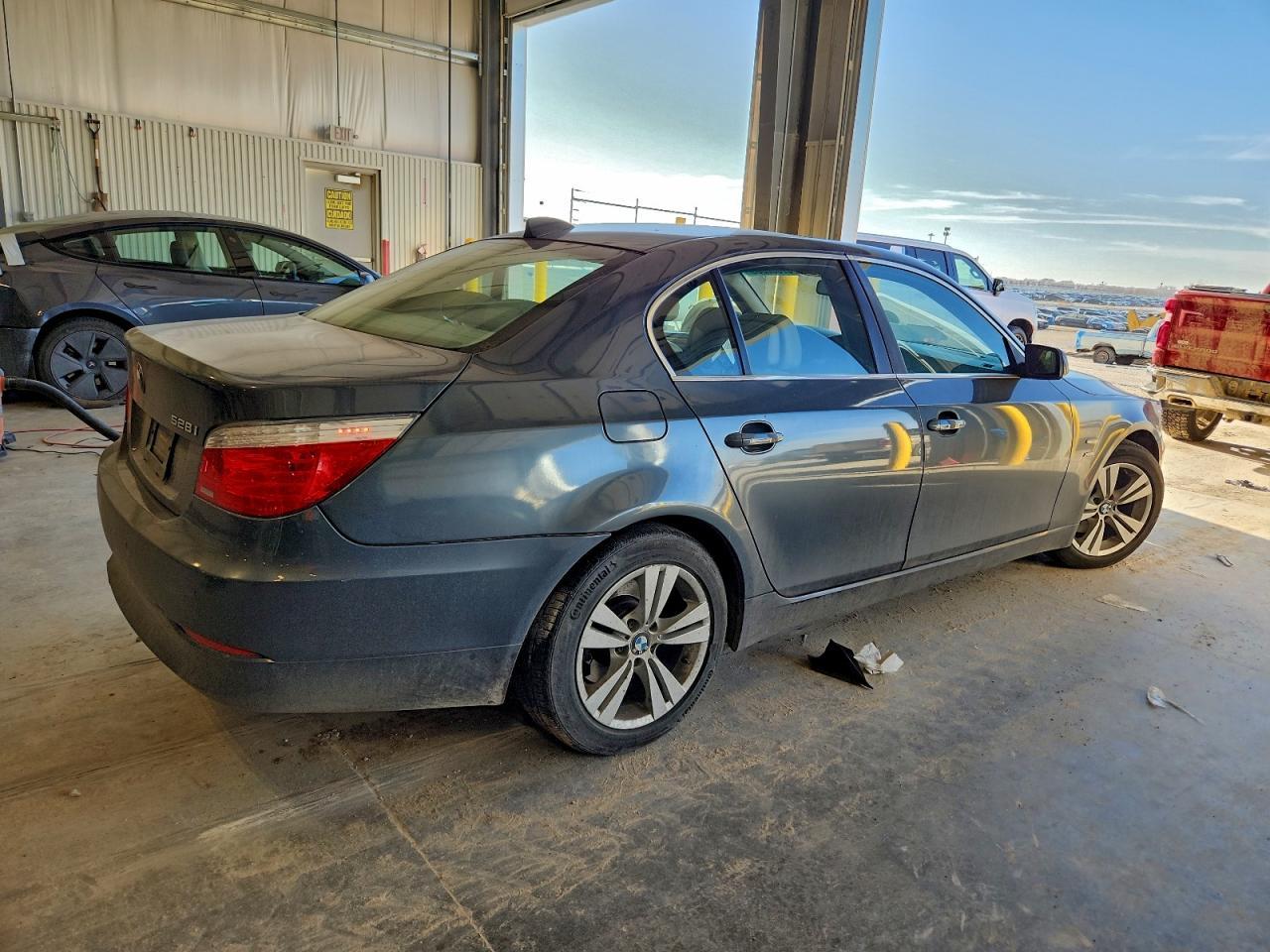 2009 BMW 528 Xi - Фото 3