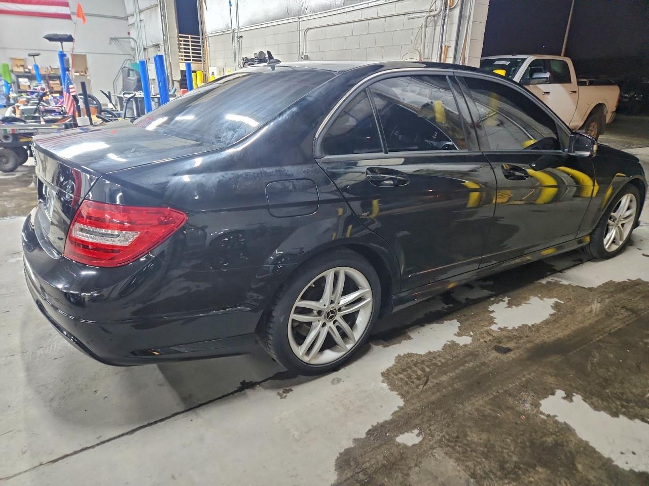 2013 Mercedes-Benz C 250 - Image 3