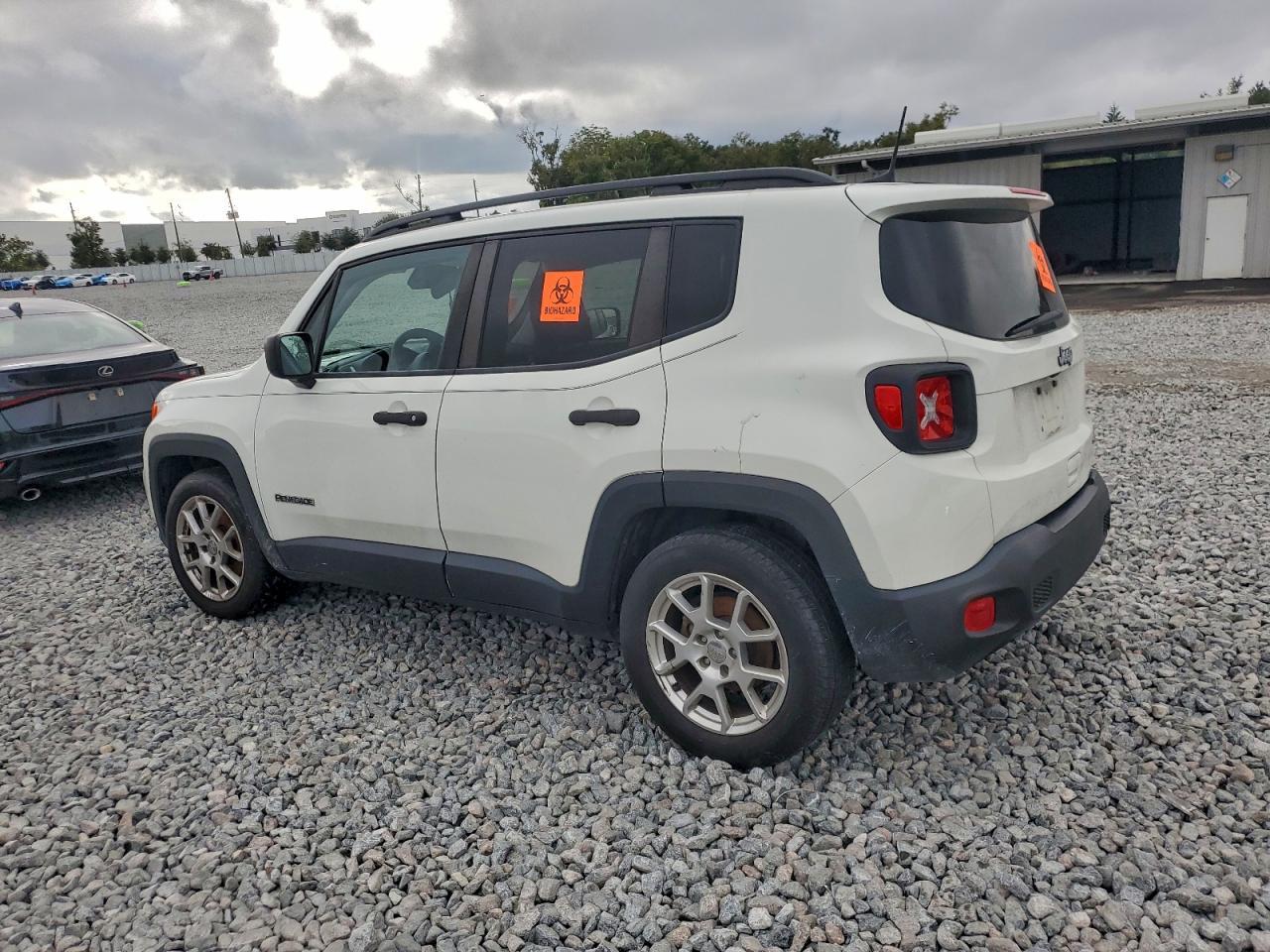 2019 Jeep Renegade Sport - Image 2