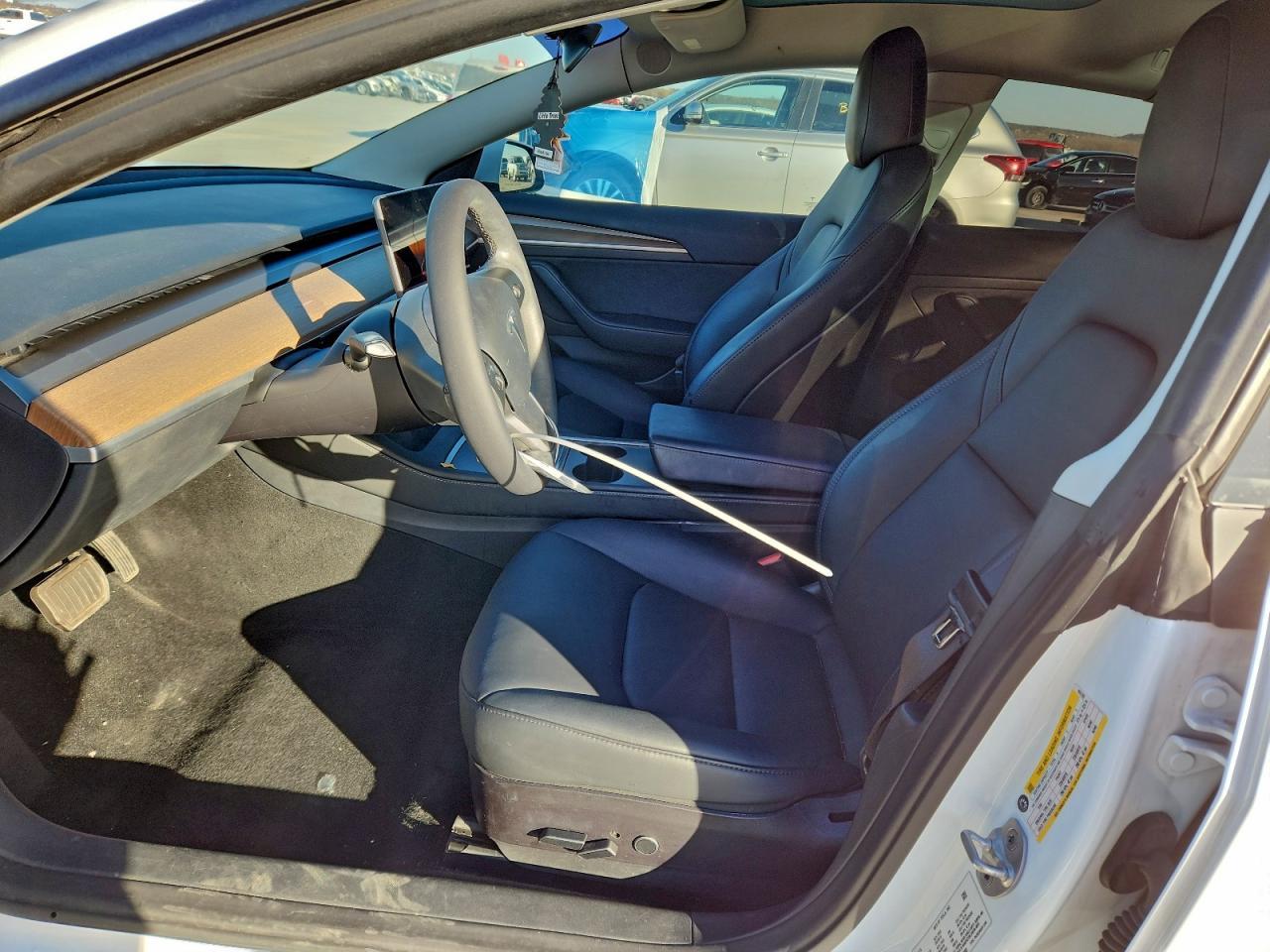 2023 Tesla Model 3 - Фото 7