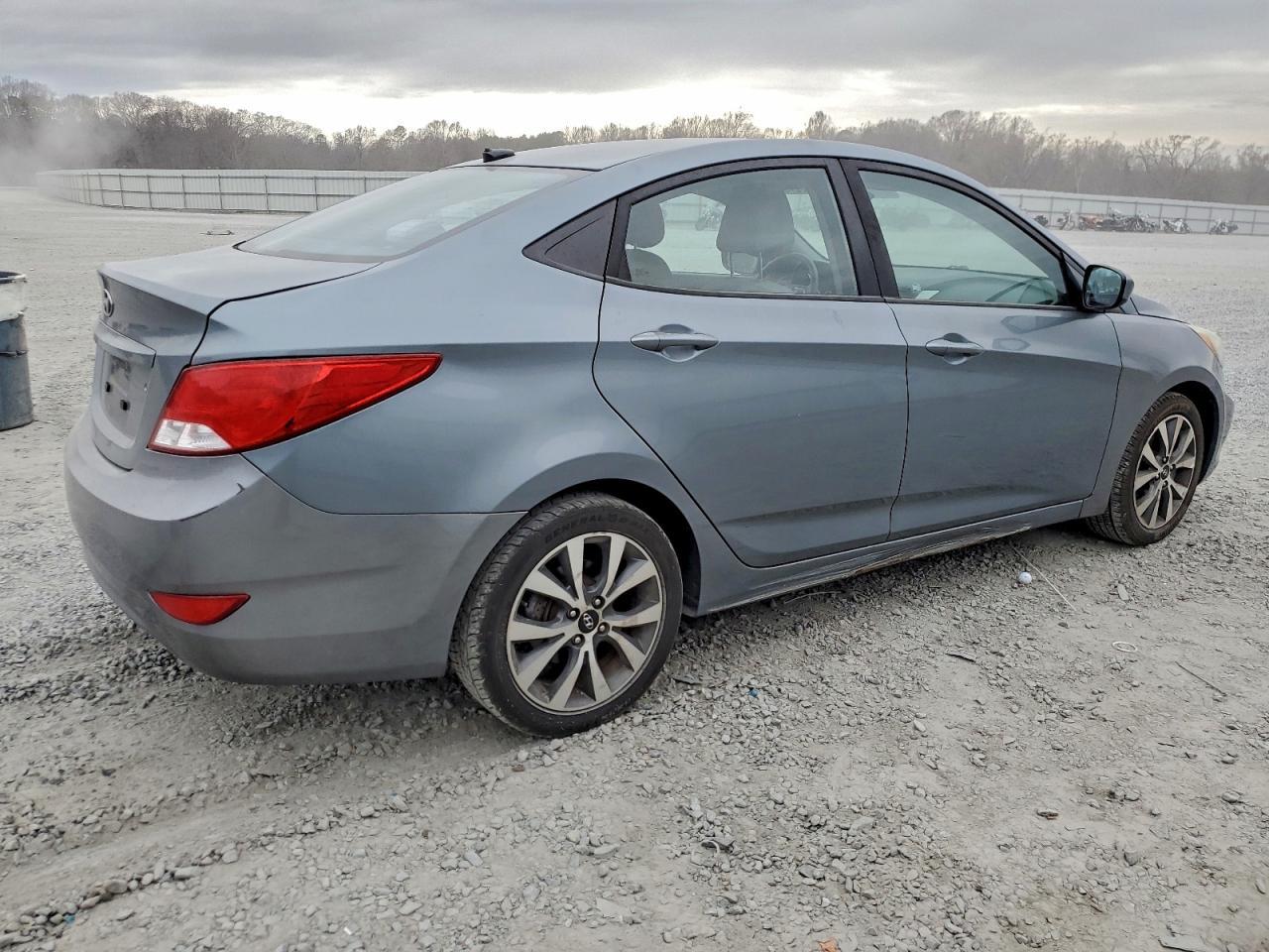 2017 Hyundai Accent - Image 3