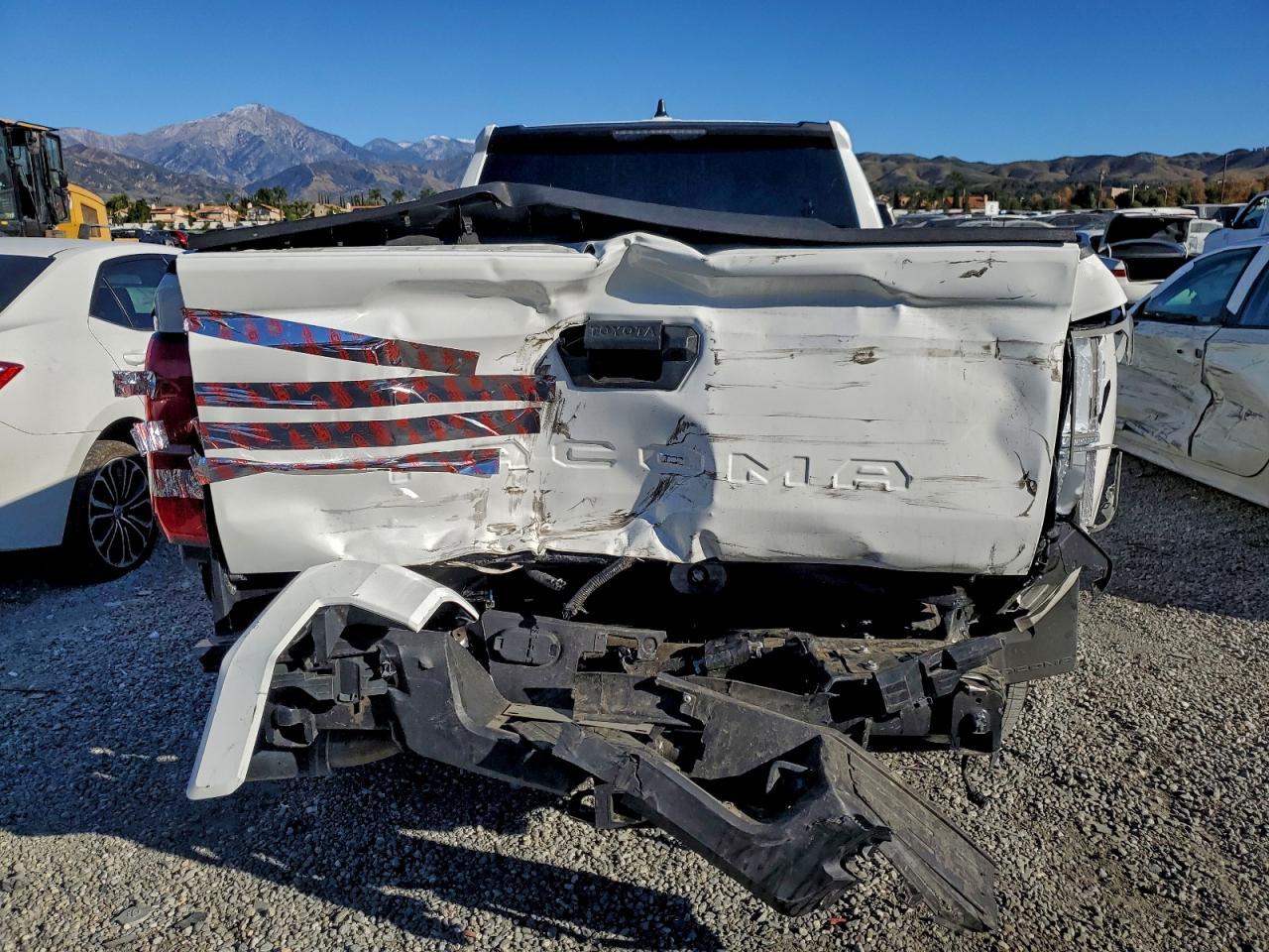 2025 Toyota Tacoma Double Cab - Image 6