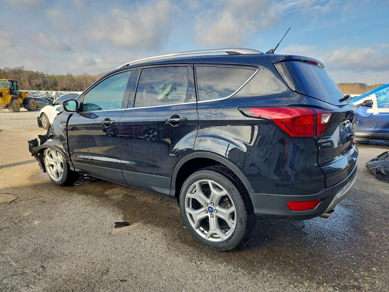2019 Ford Escape Titanium - Фото 2
