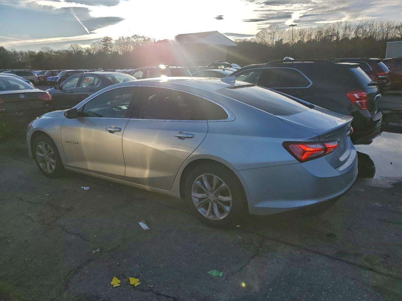 2021 Chevrolet Malibu Lt - Фото 2