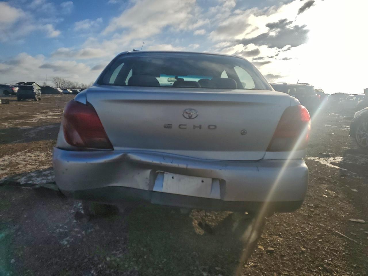 2001 Toyota Echo - Image 6