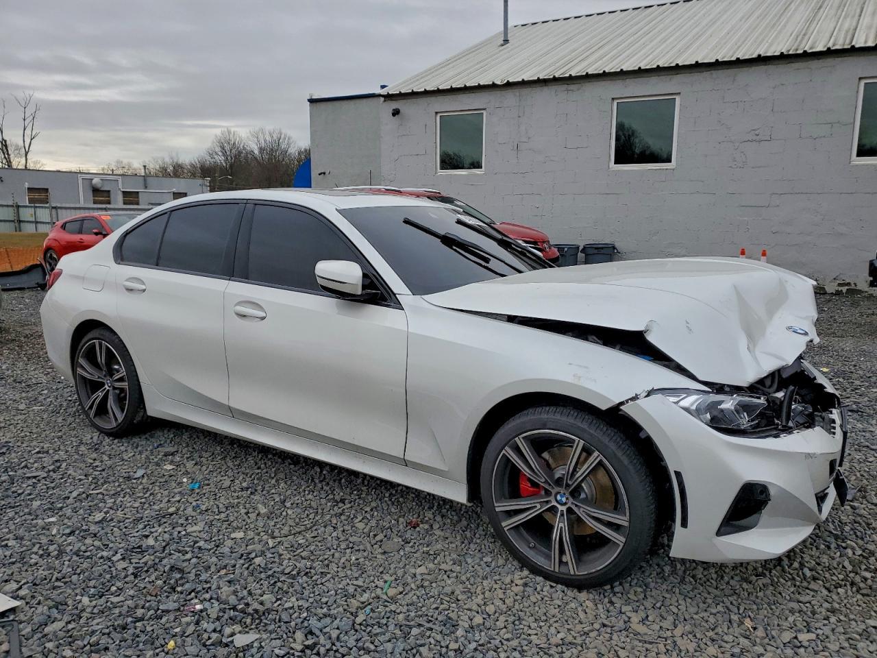 2024 BMW 330Xi - Image 4