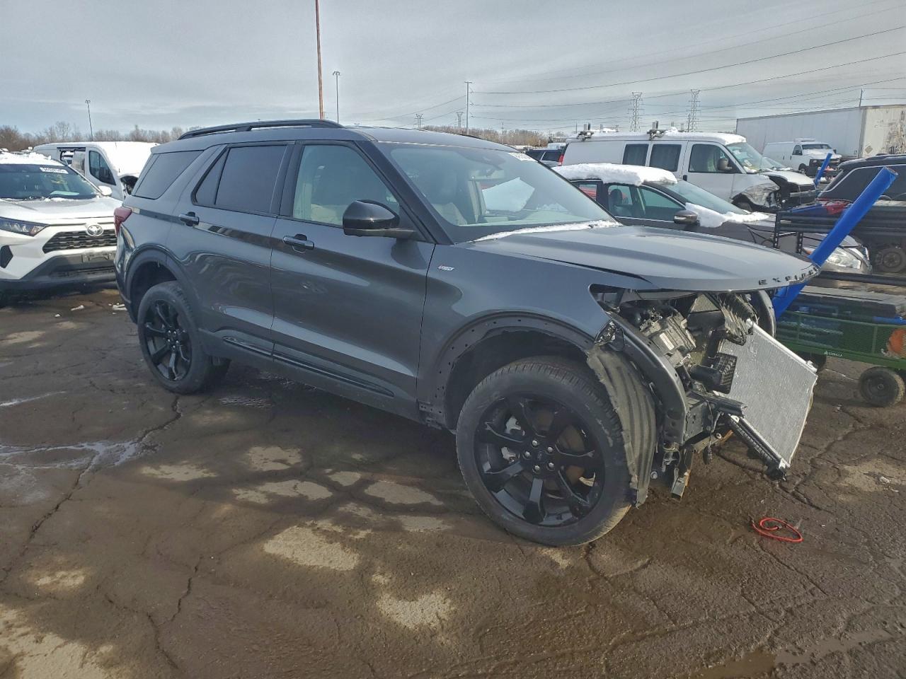 2023 Ford Explorer St-Line - Image 4