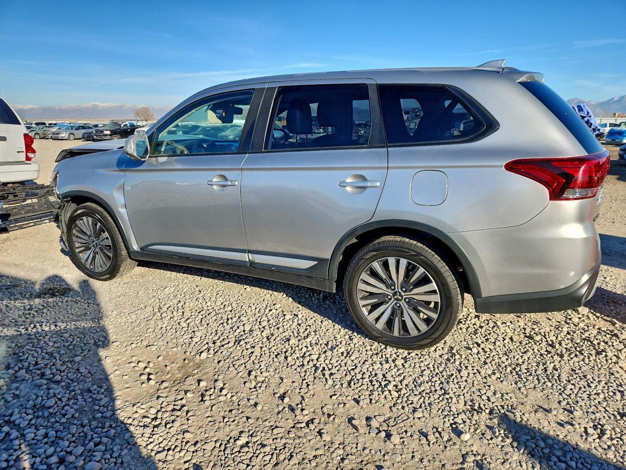 2019 Mitsubishi Outlander Se - Фото 2