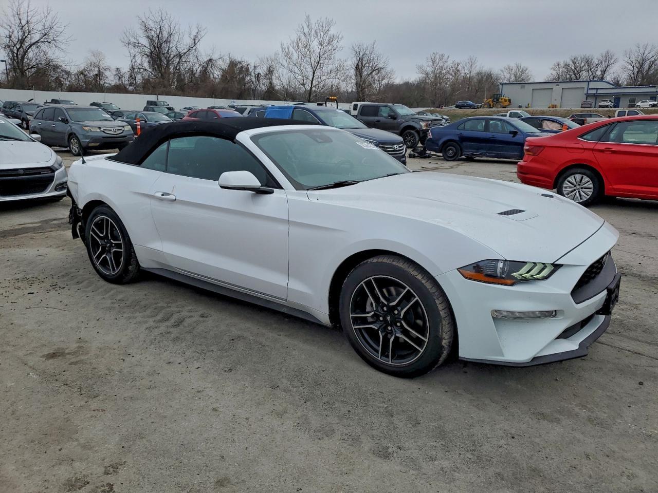 2023 Ford Mustang - Фото 4