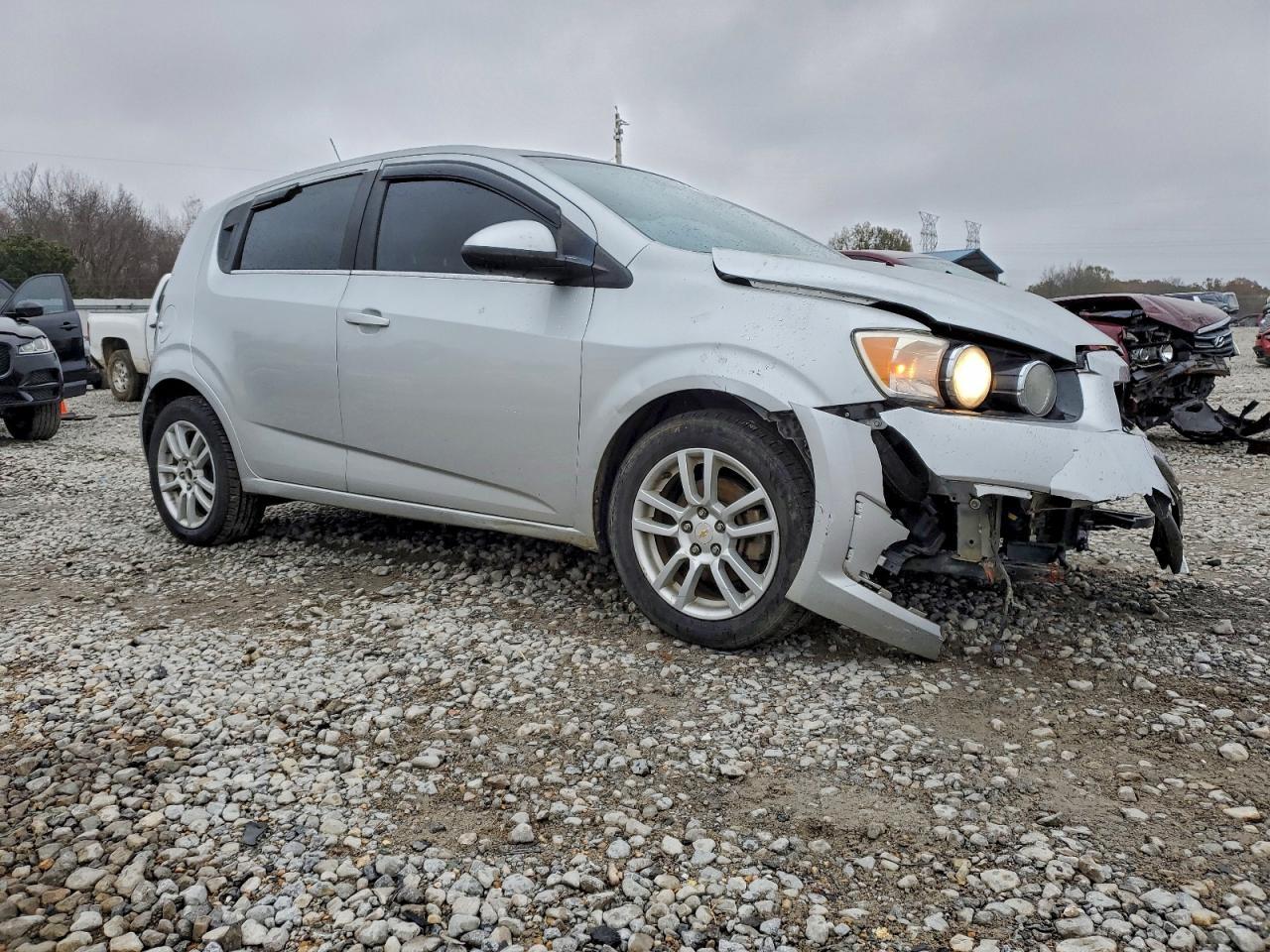2012 Chevrolet Sonic Lt - Фото 4