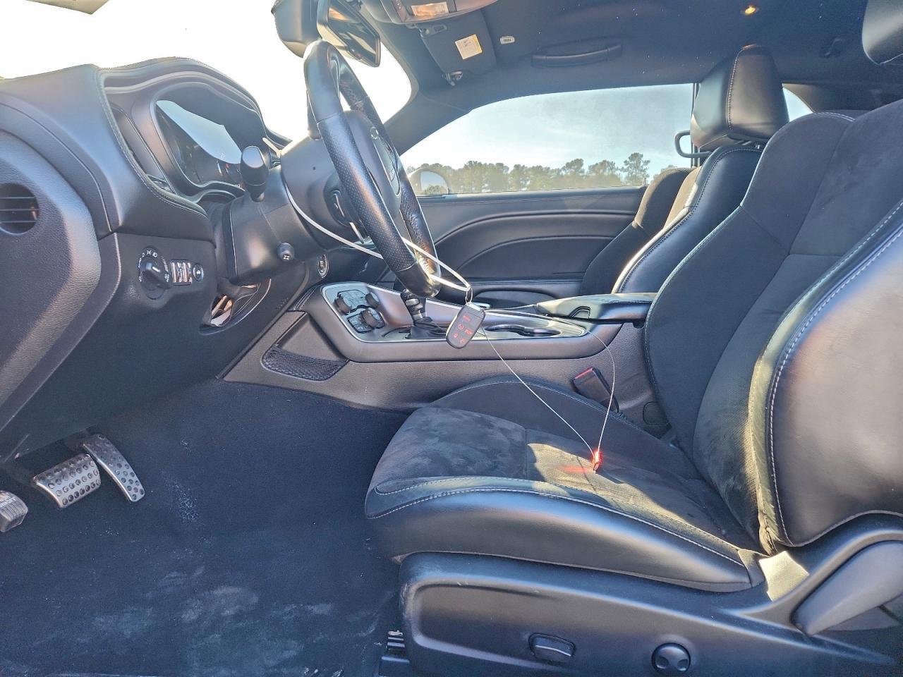 2022 Dodge Challenger R/T - Фото 7