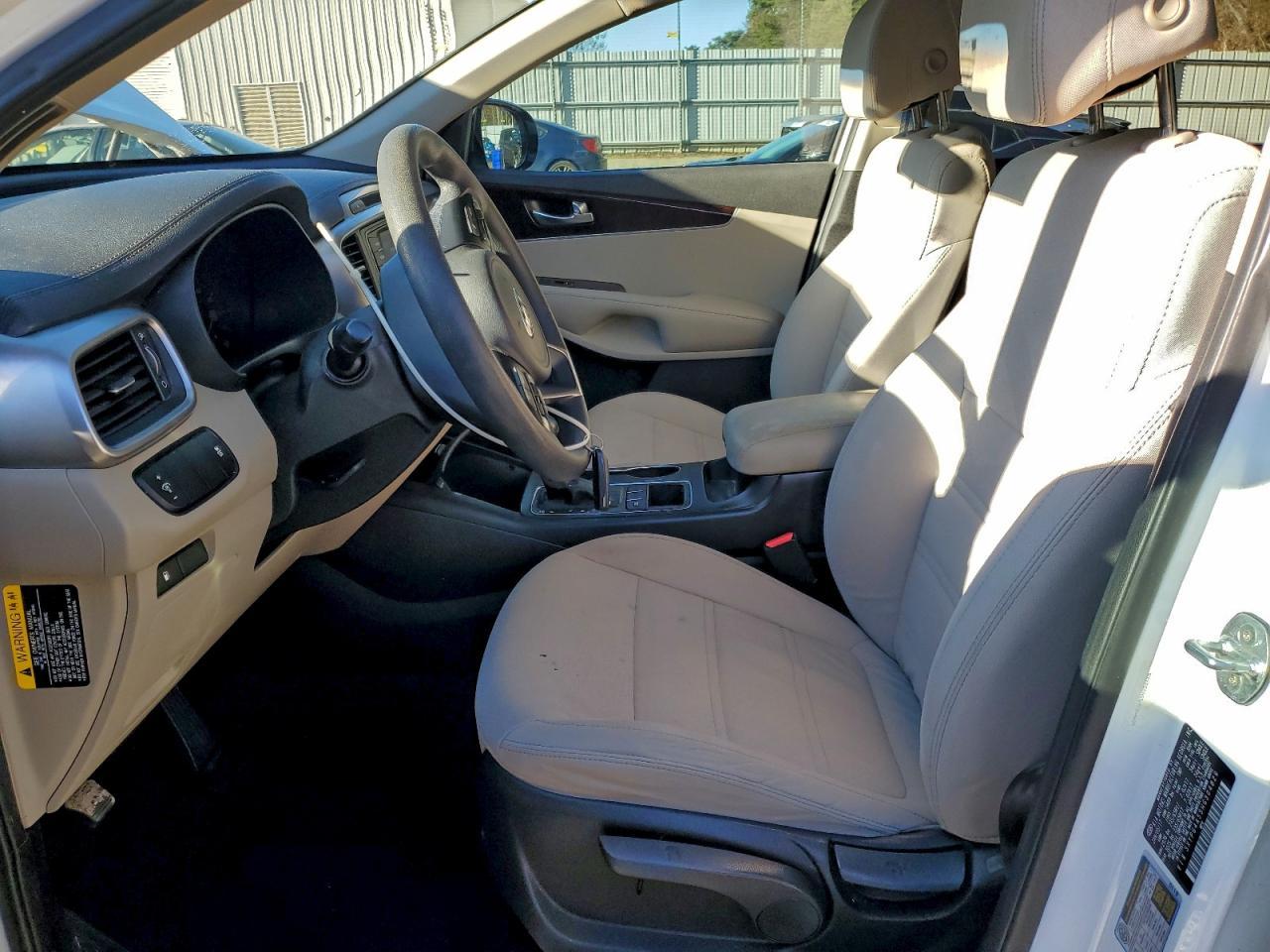 2017 Kia Sorento Lx V6 - Image 7