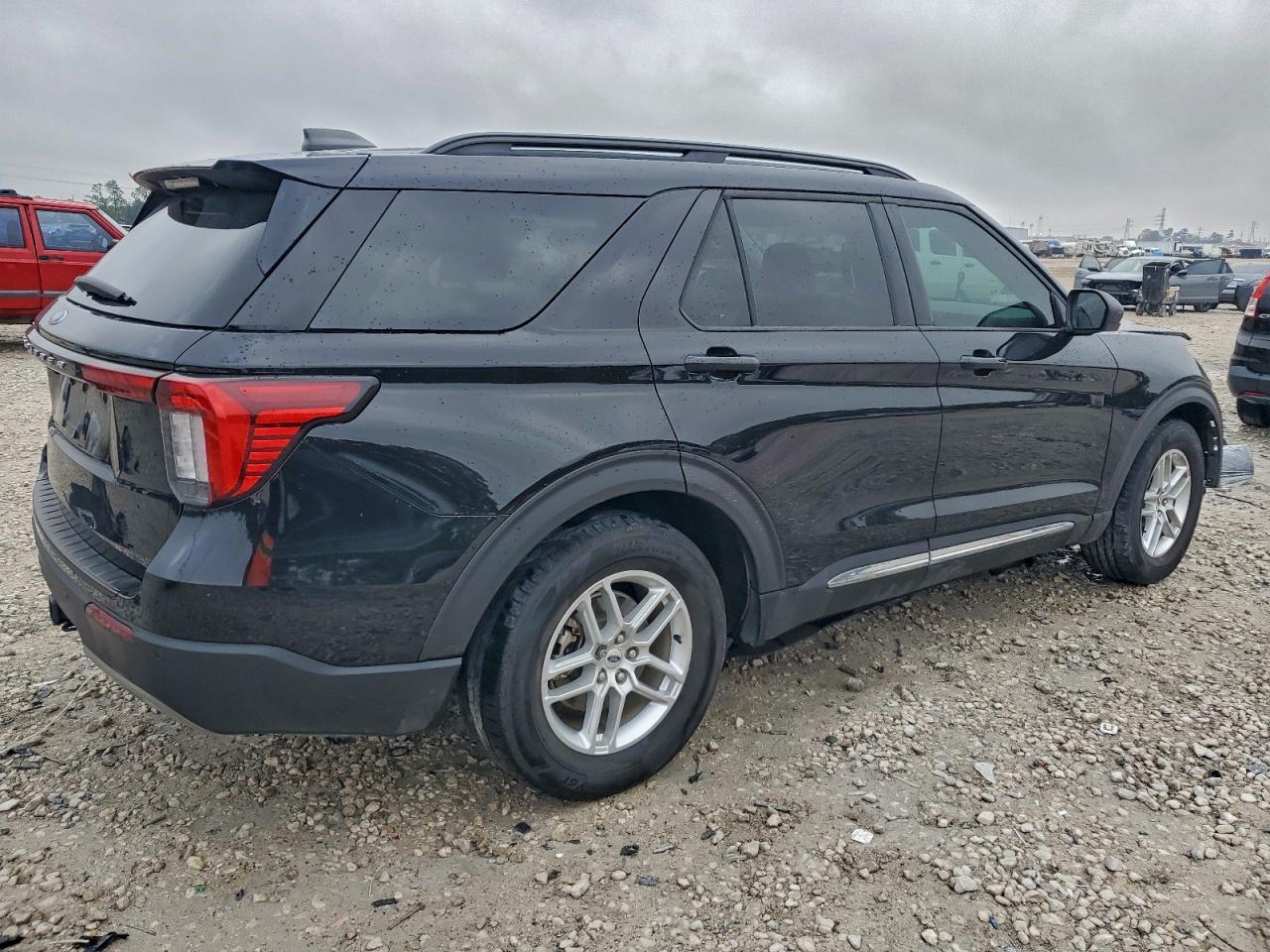 2025 Ford Explorer Active - Фото 3