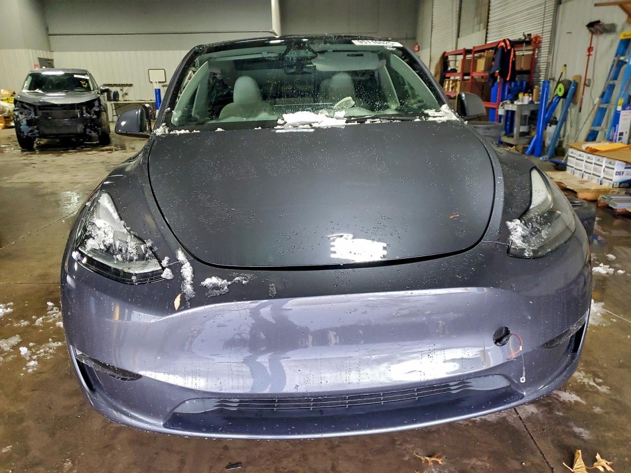 2023 Tesla Model Y - Фото 5