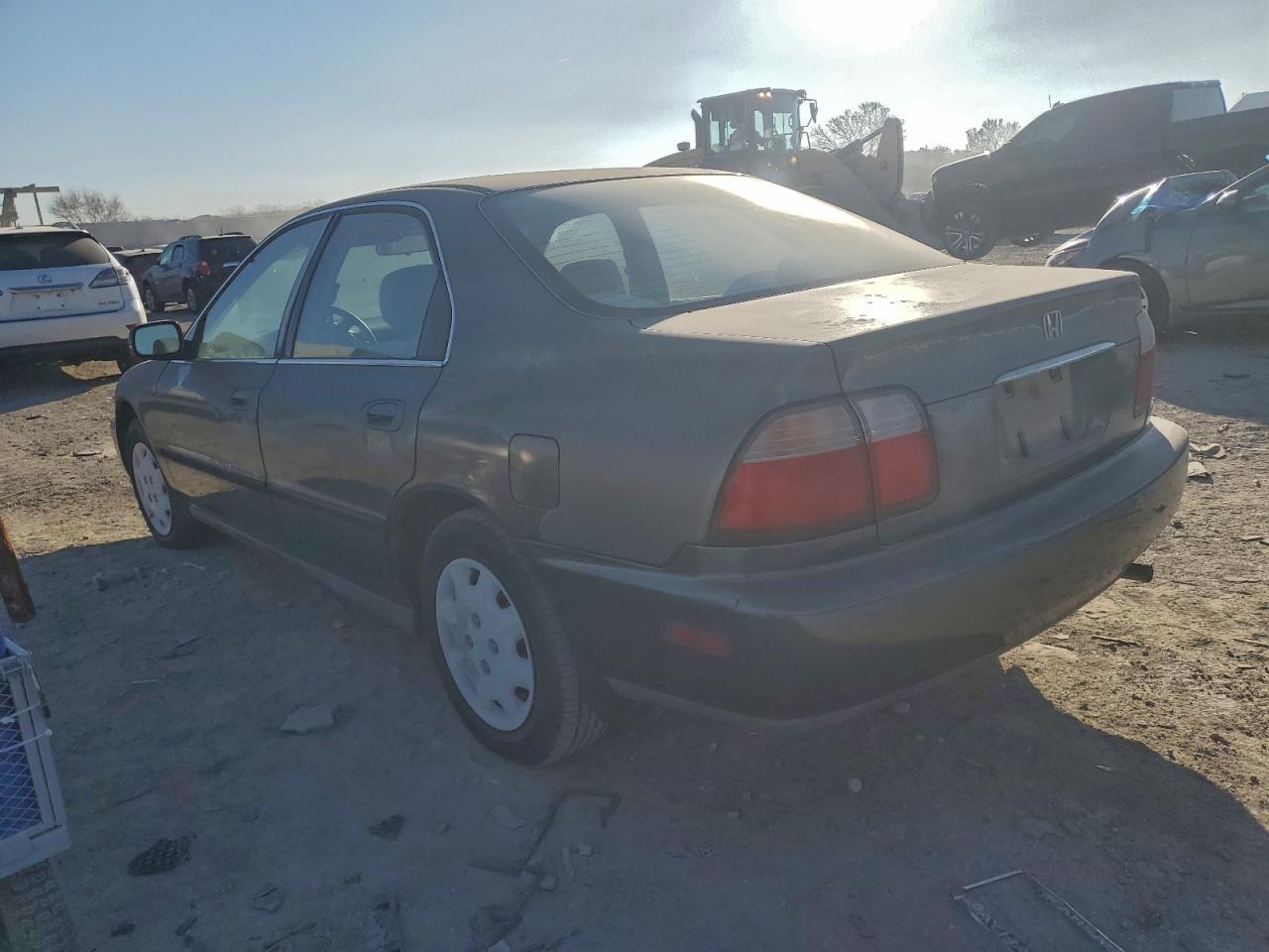 1997 Honda Accord Lx - Фото 2