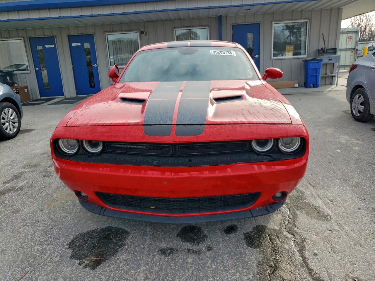 2016 Dodge Challenger Sxt - Image 5