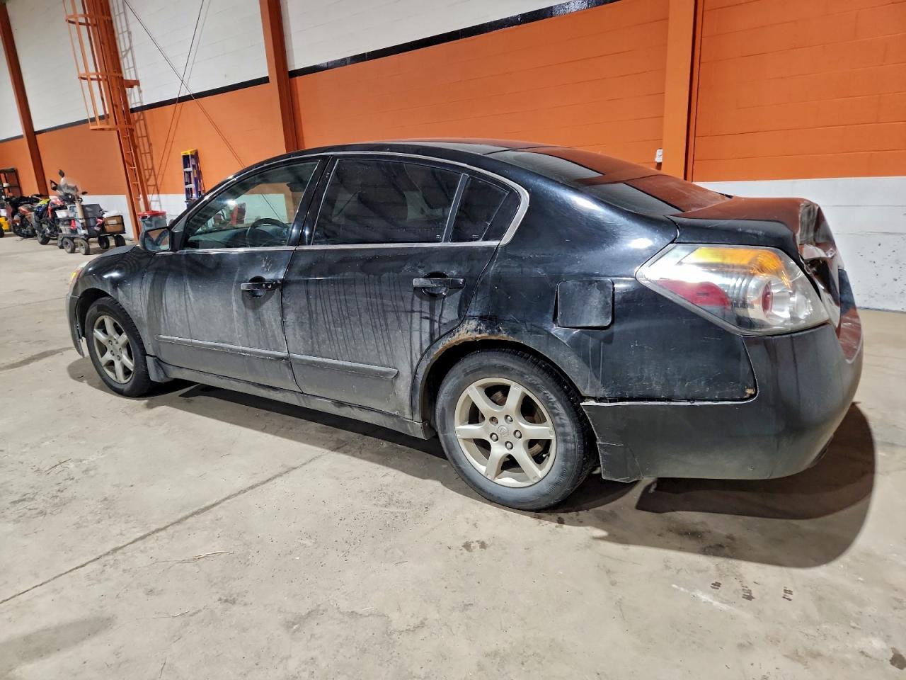 2012 Niss Altima Base - Image 2