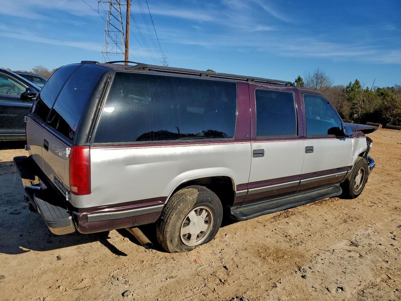 1997 Chevrolet Suburban C1500 - Image 3