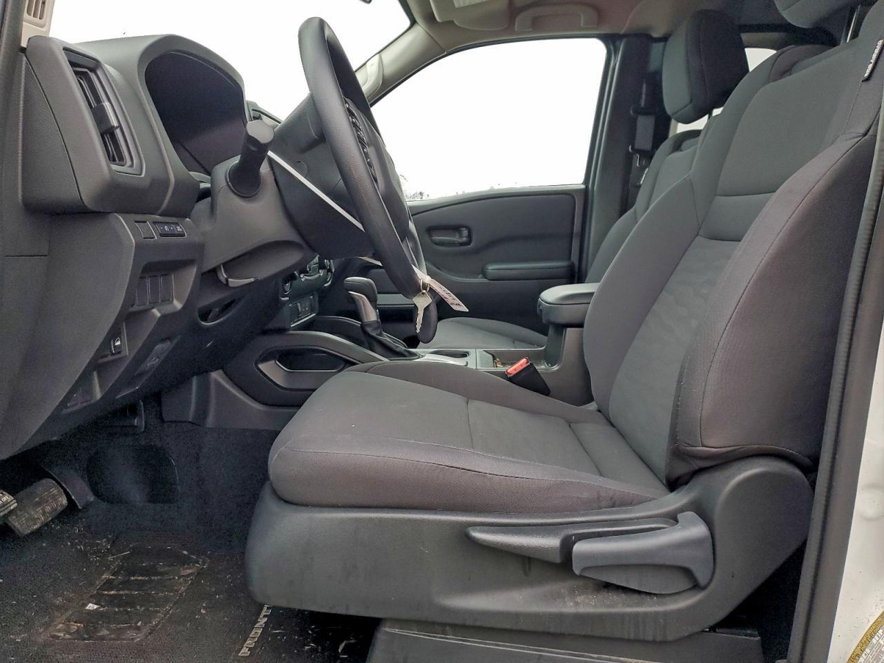 2025 Nissan Frontier S - Фото 7