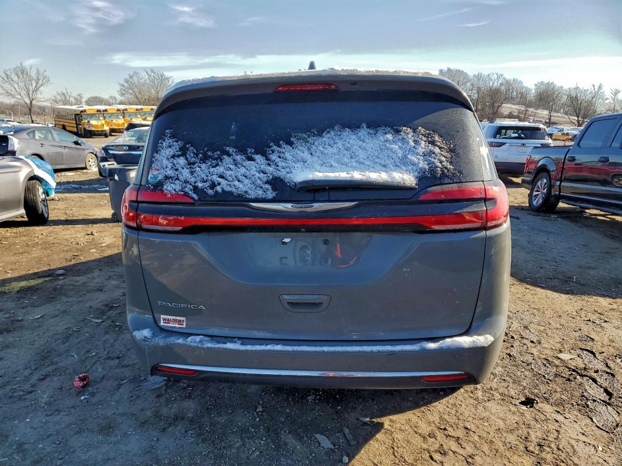 2022 Chrysler Pacifica Touring L - Image 6