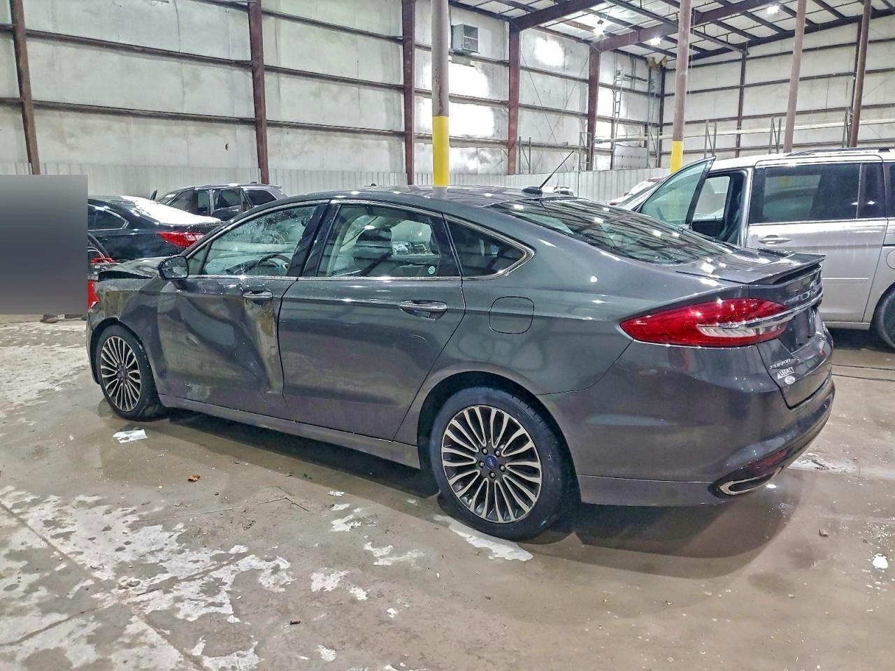 2017 Ford Fusion Titanium - Фото 2