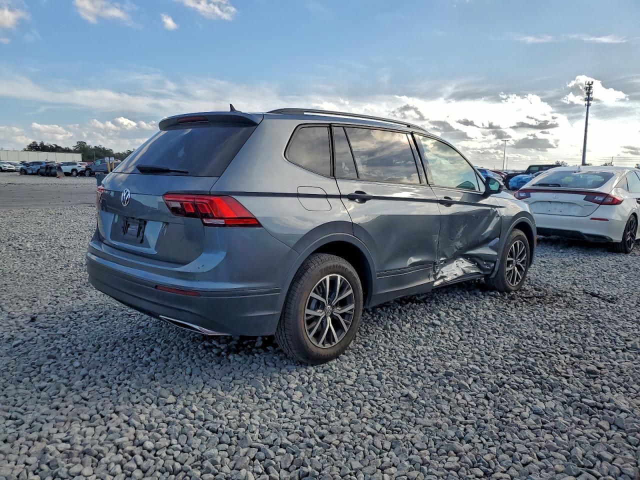 2021 Volkswagen Tiguan S - Image 3