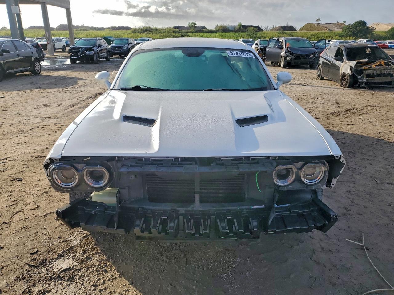 2019 Dodge Challenger Sxt - Image 5