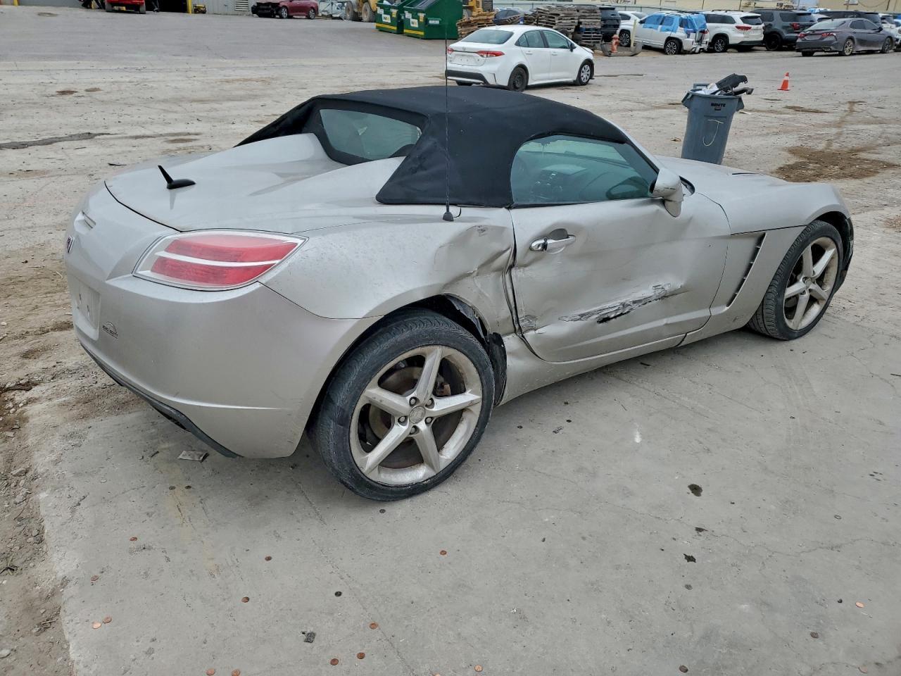 2007 Saturn Sky - Image 3