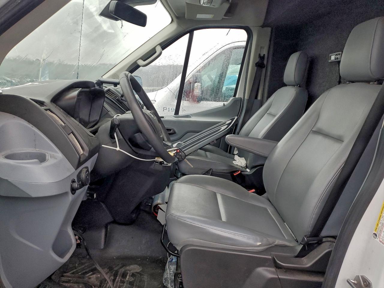 2019 Ford Transit Delivery Van - Фото 7