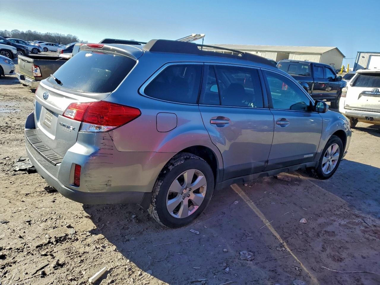 2010 Subaru Outback 2.5I Premium - Фото 3