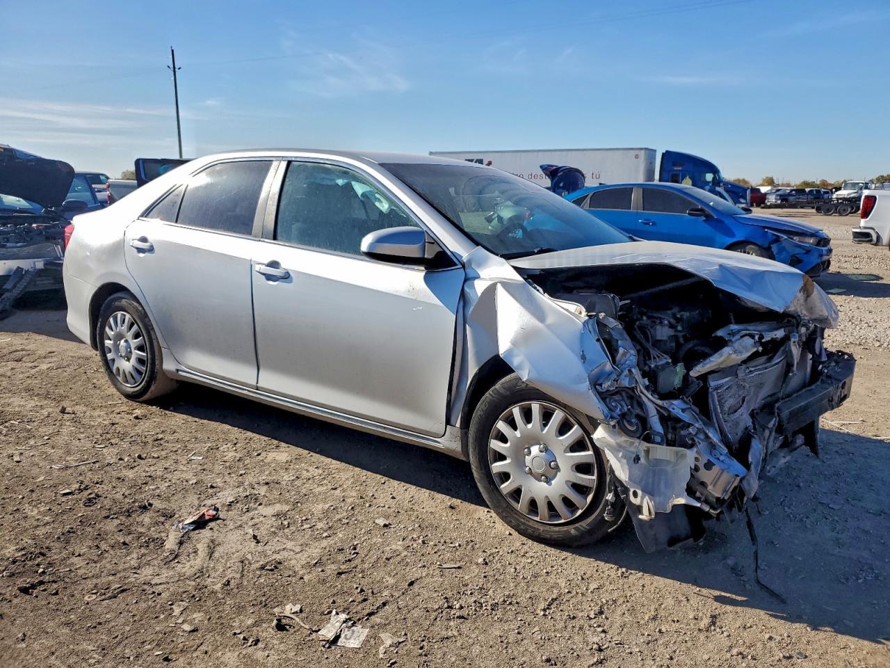 2014 Toyota Camry L - Фото 4