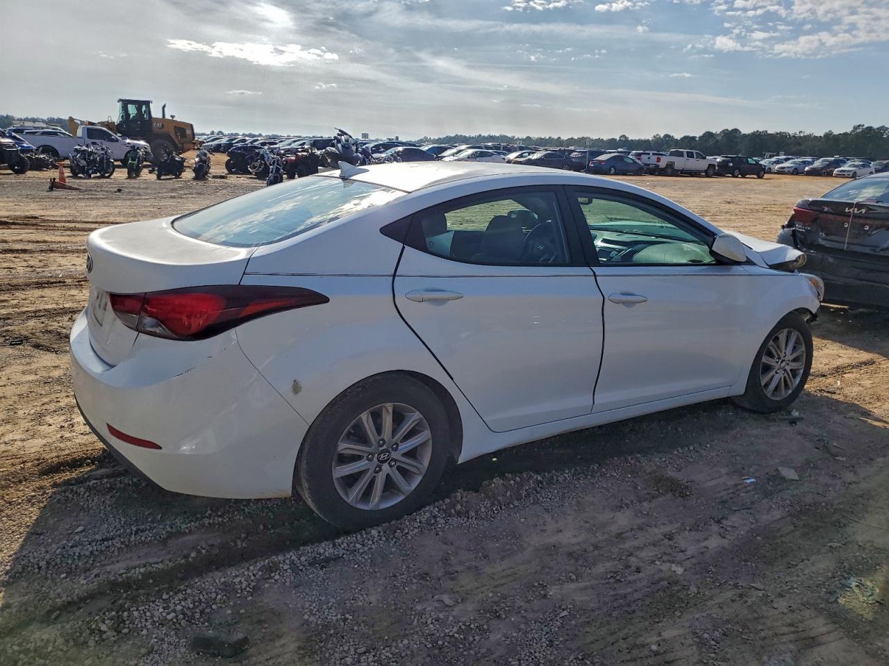2014 Hyundai Elantra Se - Image 3
