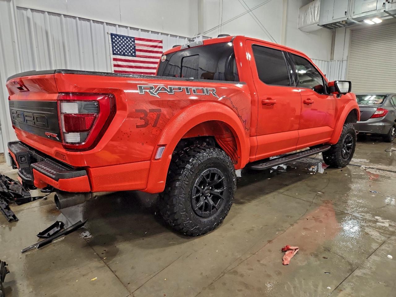 2023 Ford F150 Raptor - Фото 3