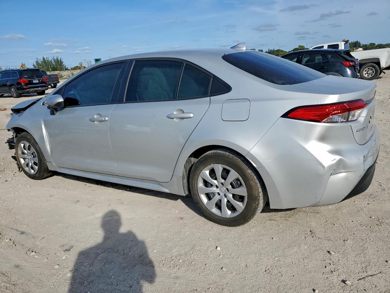 2024 Toyota Corolla Le - Фото 2