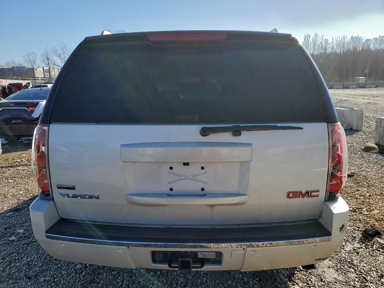 2010 GMC Yukon Denali - Фото 6